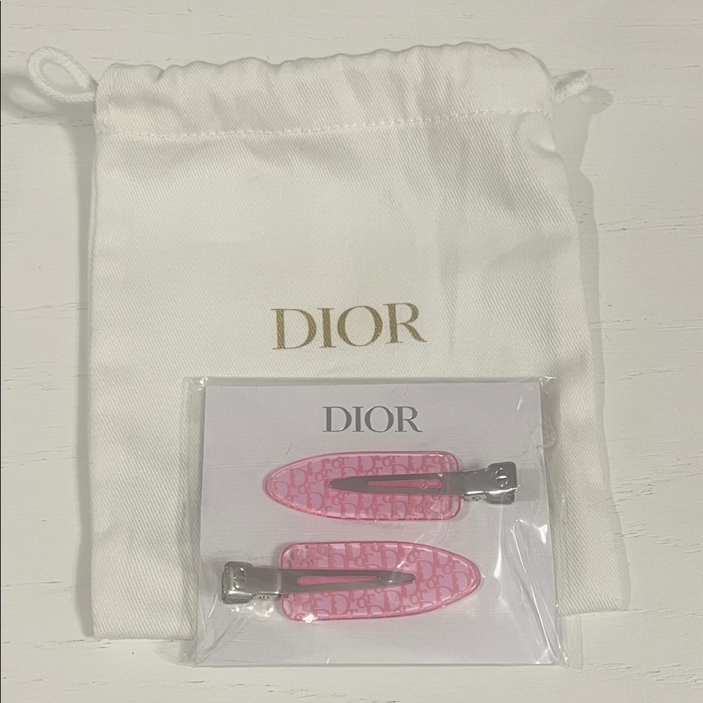 Dior Backstage Pink Logo Hair Clips! Brand New!!🩷🩷 - Picture 2 of 5